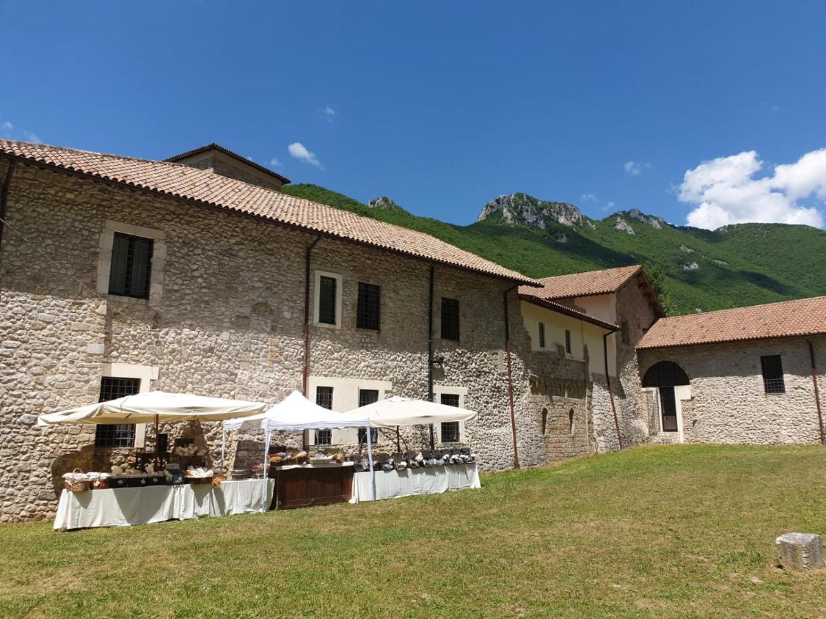Abbazia Ss. Quirico E Giulitta Otel Micigliano Dış mekan fotoğraf